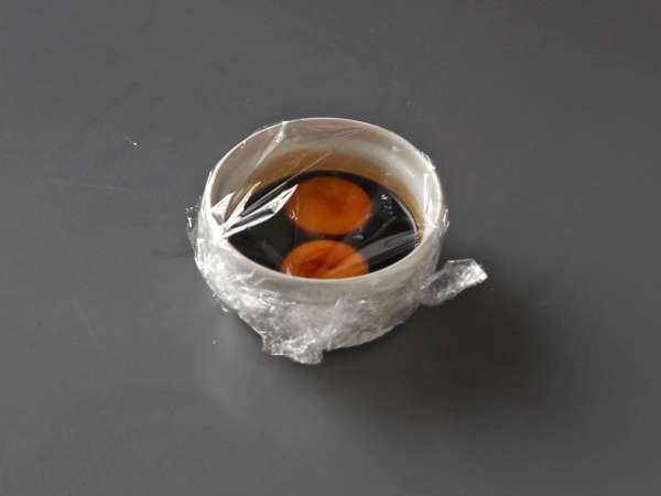 Onigiri med æggeblommer konserveret i sojasauce - Forberedelse trin 1