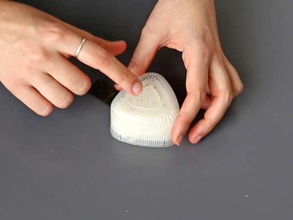 Onigiri med æggeblommer konserveret i sojasauce - Forberedelse trin 8