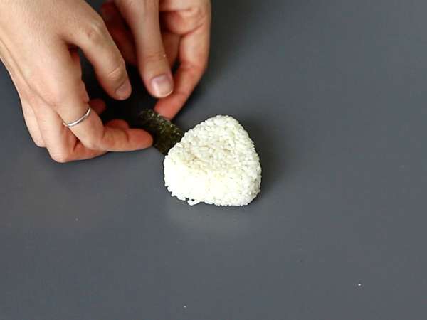 Onigiri med æggeblommer konserveret i sojasauce - Forberedelse trin 9