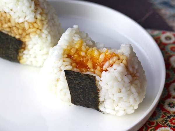 Onigiri med æggeblommer konserveret i sojasauce - Forberedelse trin 10