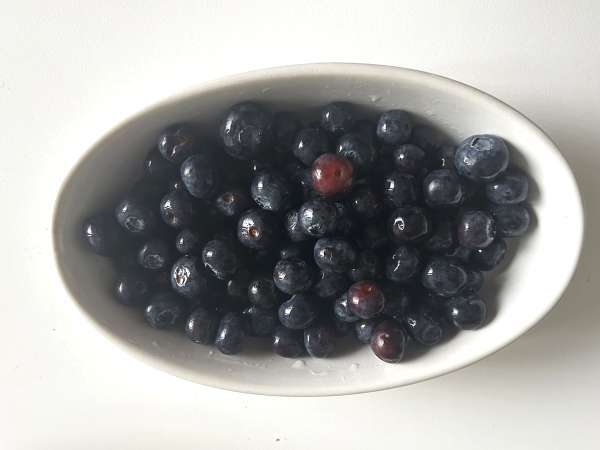 Blåbær-mandel-crumble: gylden på toppen, saftig indeni - Forberedelse trin 1