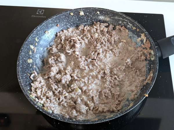 Burgerboller til luftfrysning: fantastisk til en hurtig og velsmagende middag - Forberedelse trin 2