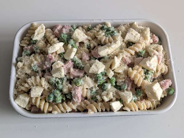 Cremet bagt pasta med gratinerede ærter og skinke - Forberedelse trin 11