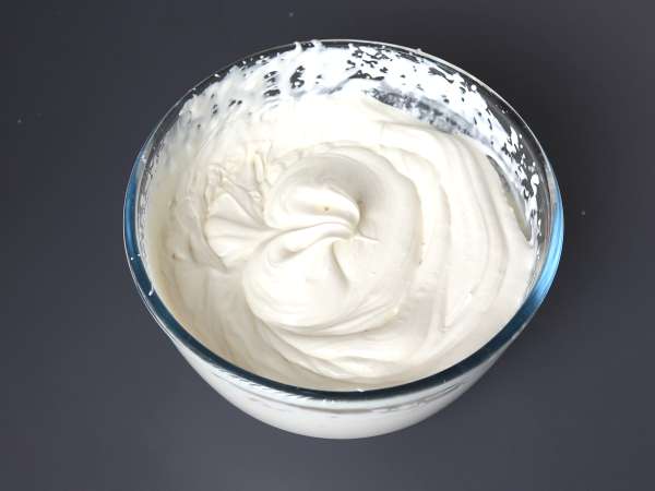 Charlotte med røde frugter og madeleines - Forberedelse trin 3