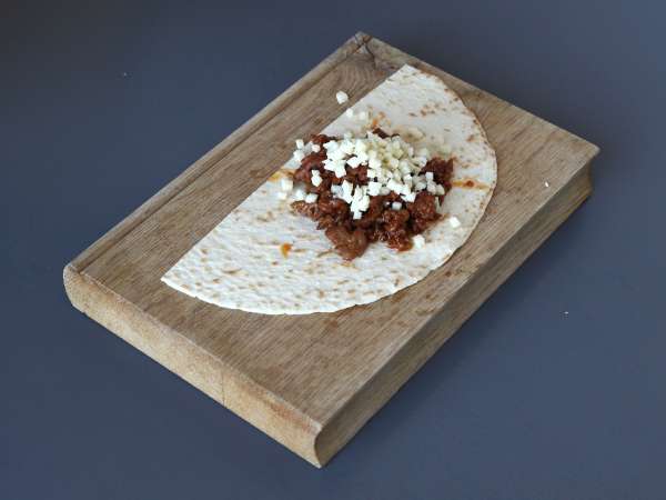 Ovnbagte tortillas med quesadillas og krydret oksekødsfyld - Forberedelse trin 4