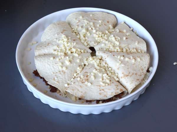 Ovnbagte tortillas med quesadillas og krydret oksekødsfyld - Forberedelse trin 5