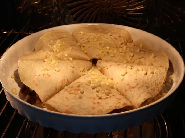 Ovnbagte tortillas med quesadillas og krydret oksekødsfyld - Forberedelse trin 6