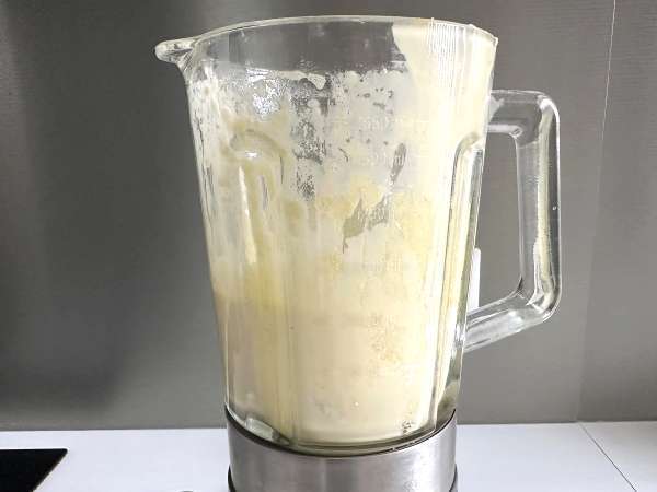 Krydret kagedej i en blender: hurtig, nem og ultrafugtig - Forberedelse trin 5