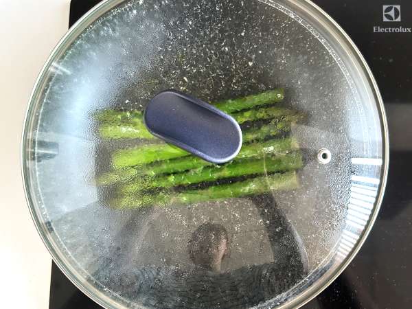 Tartiner med asparges, citron og basilikum-ricotta - Forberedelse trin 2