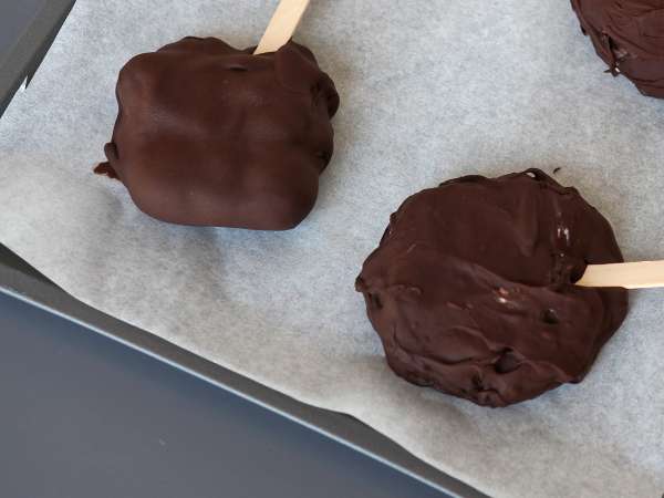Is med skyr, hindbær og chokolade. Den sunde snack til solrige dage! - Forberedelse trin 5