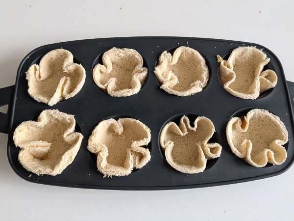 Brødkurve med mozzarella, cherrytomater og sorte oliven - Forberedelse trin 4