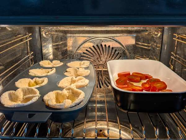 Brødkurve med mozzarella, cherrytomater og sorte oliven - Forberedelse trin 5