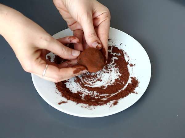 Dubai chewy cookies, den virale opskrift på mochis med pistacie og kadaif-fyld - Forberedelse trin 10