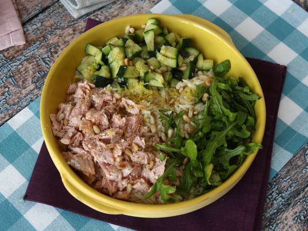 Orzo-pastasalat med laks og courgette - Forberedelse trin 8