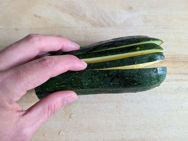 Courgette Carbonara: den vegetariske opskrift, der er nem at lave - Forberedelse trin 1