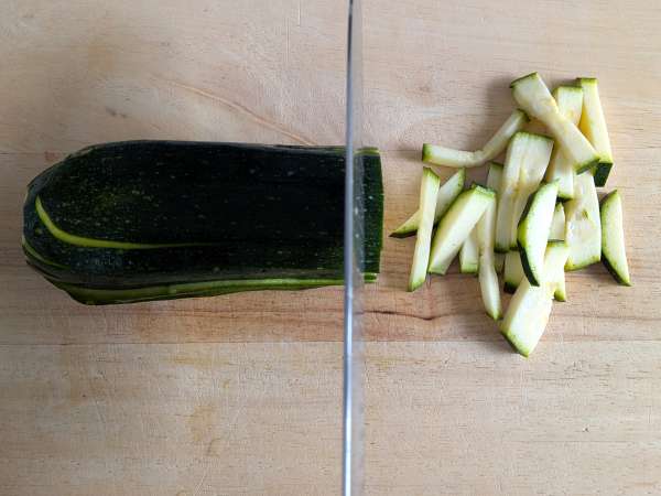 Courgette Carbonara: den vegetariske opskrift, der er nem at lave - Forberedelse trin 2