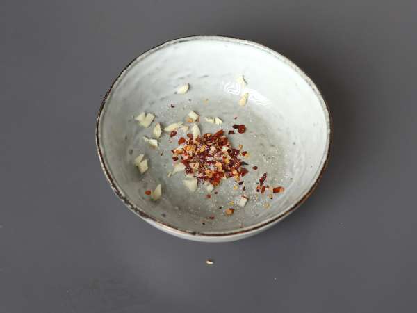 Krydret agurkesalat med peanuts - Forberedelse trin 4
