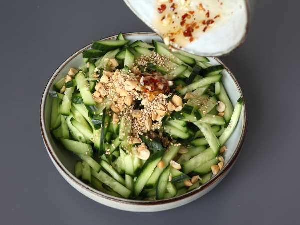 Krydret agurkesalat med peanuts - Forberedelse trin 7