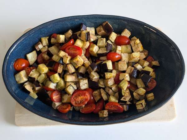 Pasta med auberginecreme og cherrytomater: enkel og velsmagende opskrift - Forberedelse trin 2