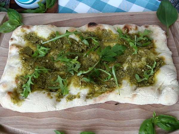 Pinsa med pesto og mortadella, klar på 10 minutter! - Forberedelse trin 3