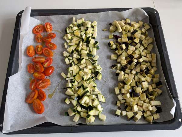 Cremet spelt-salat med courgetter, auberginer og cherrytomater - Forberedelse trin 2