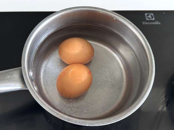 Kartoffelsalat med fetaost, æg og cherrytomater - Forberedelse trin 2
