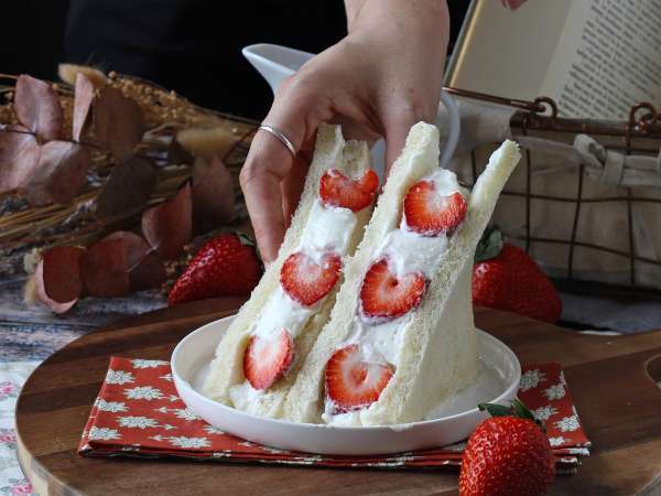 Ichigo sando, den japanske jordbærsandwich! - Forberedelse trin 10