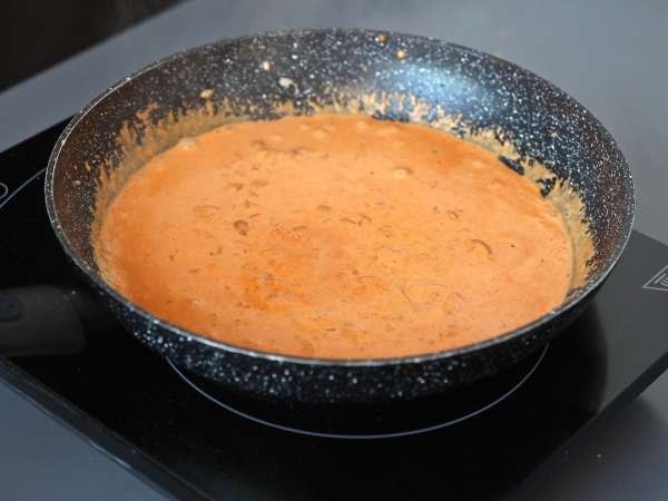 Udon-nudler med kylling og en cremet thailandsk karrysauce - Forberedelse trin 4