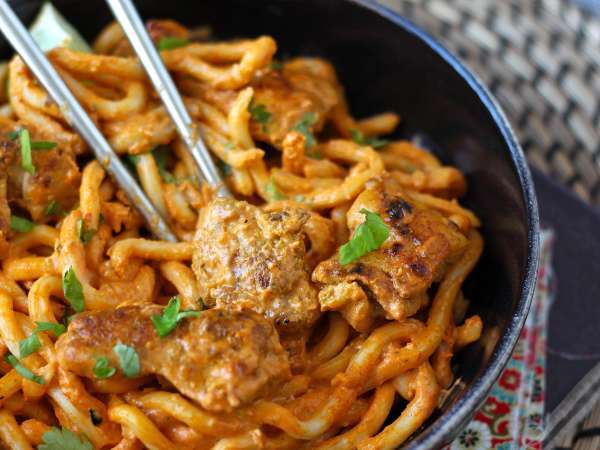 Udon-nudler med kylling og en cremet thailandsk karrysauce - Forberedelse trin 6