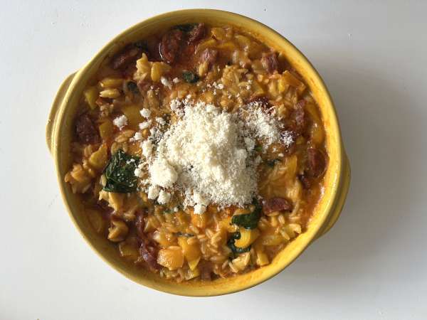 One pot-orzo med peberfrugt, chorizo og spinat - Forberedelse trin 6