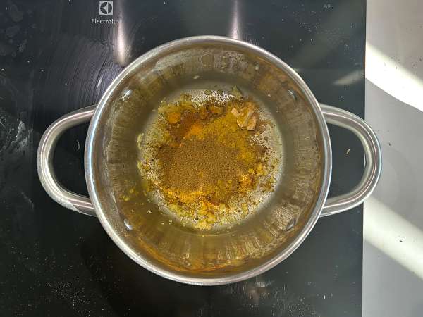 Curry med røde linser og kokosmælk: en nem og cremet opskrift - Forberedelse trin 3