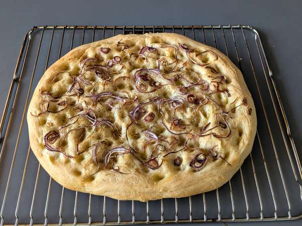 Rustik focaccia med løg og rosmarin - Forberedelse trin 12