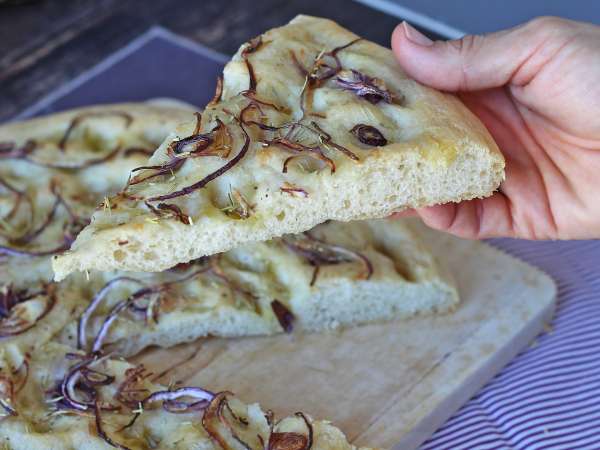 Rustik focaccia med løg og rosmarin - Forberedelse trin 13