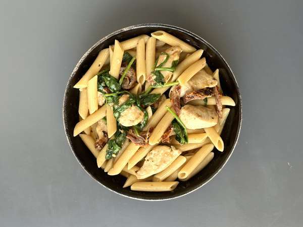 Marry Me Chicken Pasta: cremet pastaret med kylling, tørrede tomater og parmesan - Forberedelse trin 12