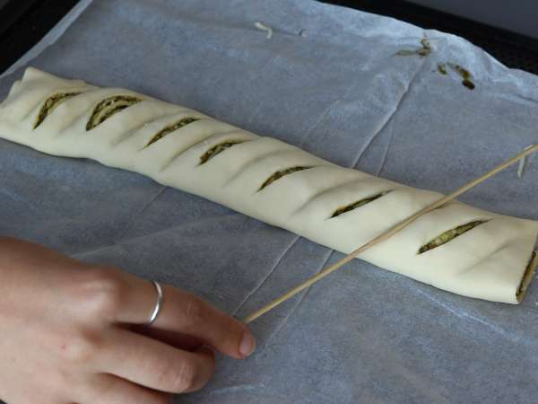 Bladerdejsring med pesto, mozzarella og tørrede tomater - Forberedelse trin 4
