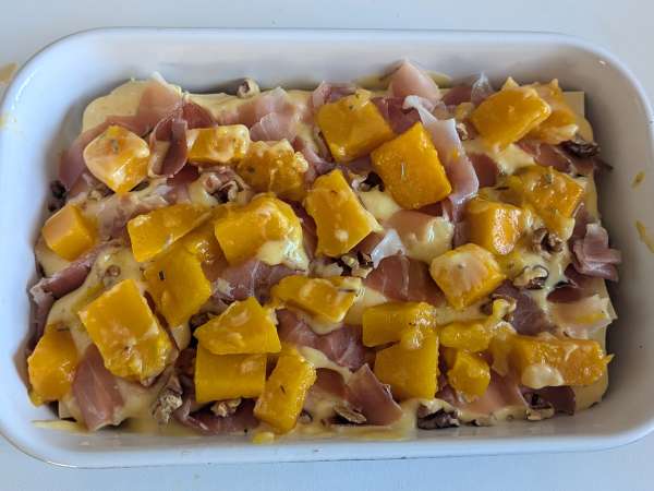 Lasagne med græskar, speck og cremede, sprøde valnødder - Forberedelse trin 7