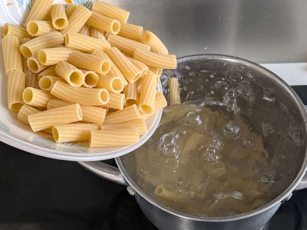 Ovnbagt pasta med græskar, svampe og bechamelsauce - Forberedelse trin 5