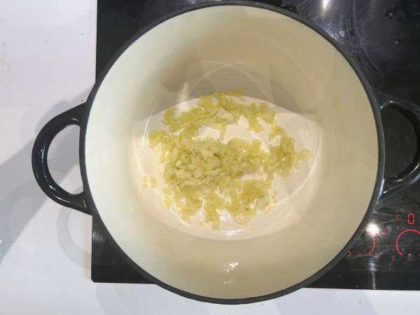 Lasagnesuppe med kød, ricotta og parmesan - Forberedelse trin 1