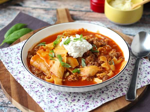 Lasagnesuppe med kød, ricotta og parmesan - Forberedelse trin 7
