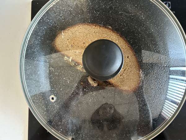Grillet ostesandwich med champignon og revet ost - Forberedelse trin 10