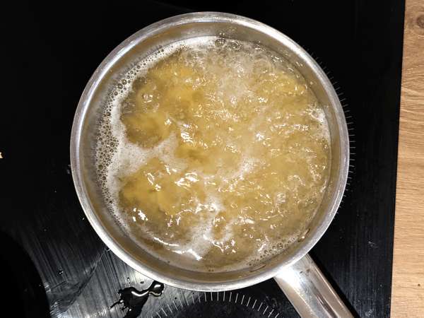 Pasta med shimeji-svampe og brune svampe, cremet sauce - Forberedelse trin 1