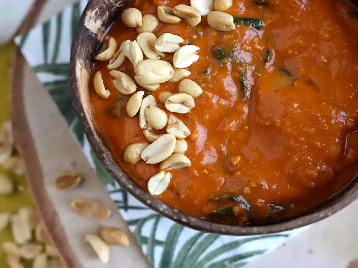 Afrikansk suppe: tomat, jordnød og mangold - afrikansk jordnøddesuppe - foto 3