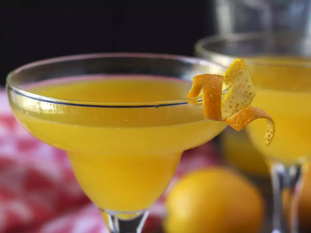 Agua de Valencia, en middelhavscocktail med cava og appelsin, som du kan lave derhjemme. - foto 8