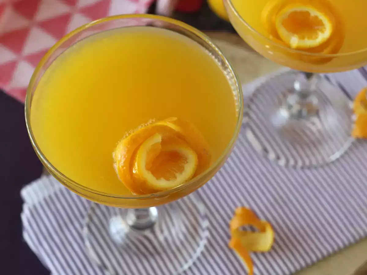 Agua de Valencia – middelhavscocktail med cava og appelsin, du nemt kan lave derhjemme - foto 9