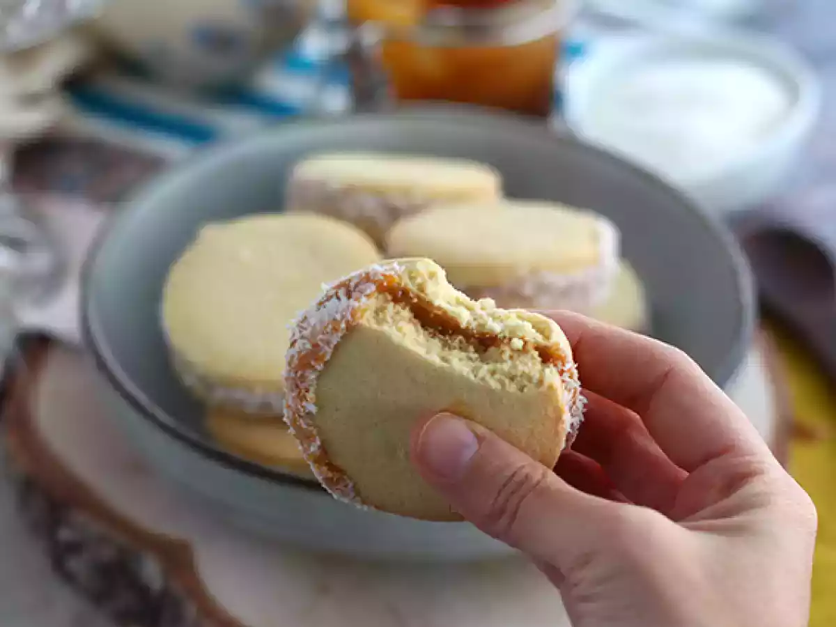 Alfajores - argentinsk shortbread med mælkesyltetøj og kokosnød - foto 2