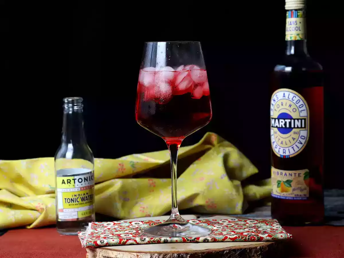 Alkoholfri martini tonic, den friske, frugtagtige cocktail!