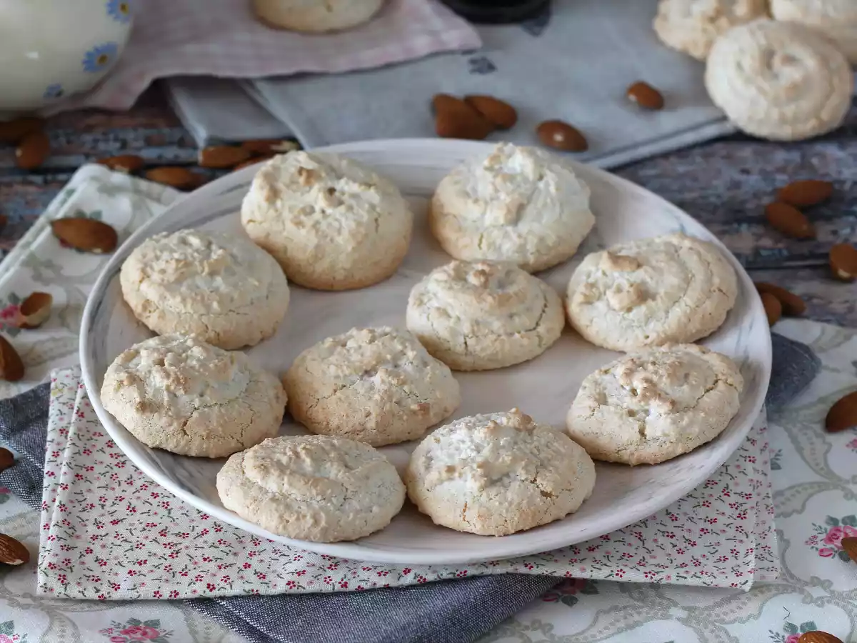 Amaretti, italiensk mandelgave, perfekt til kaffen! - foto 2