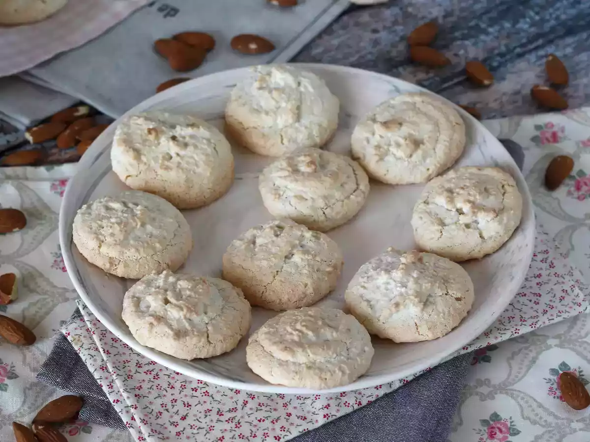Amaretti, italiensk mandelgave, perfekt til kaffen! - foto 4