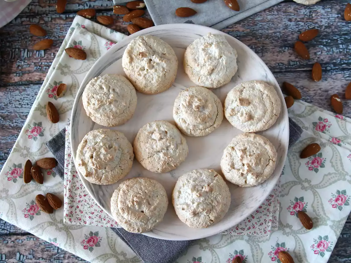 Amaretti, italiensk mandelgave, perfekt til kaffen! - foto 5