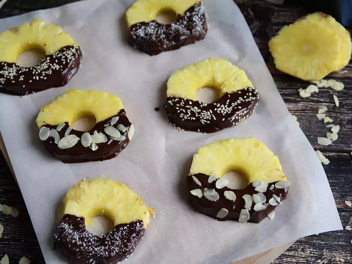 Ananas med chokolade: den perfekte dessert at lave med børn - foto 5